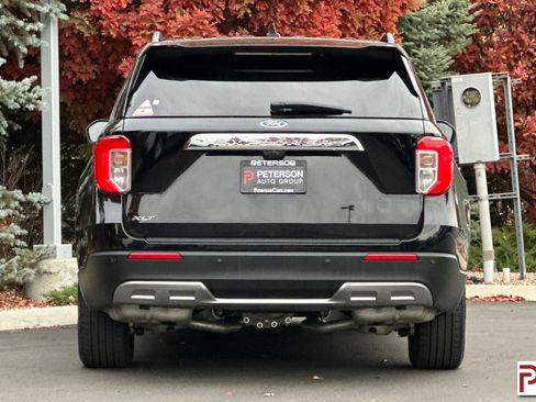 Used 2023 Ford Explorer XLT w/ Equipment Group 202A image 5