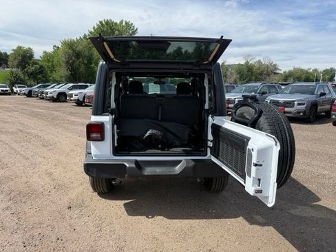 Used 2024 Jeep Wrangler Sport AWD/4WD image 18