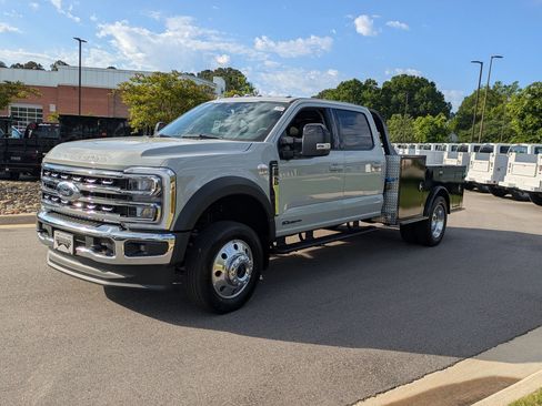 New 2026 Ford F450 Lariat w/ Snow Plow Prep Package AWD/4WD image 8