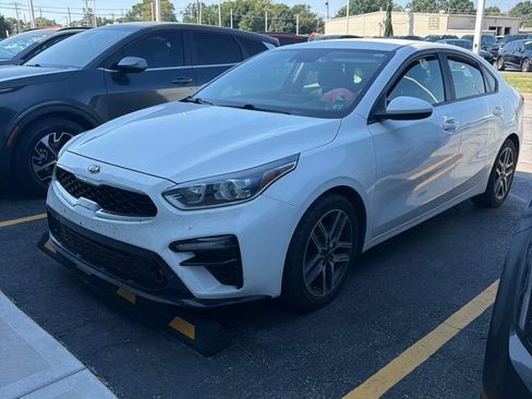 Used 2019 Kia Forte S FWD image 2