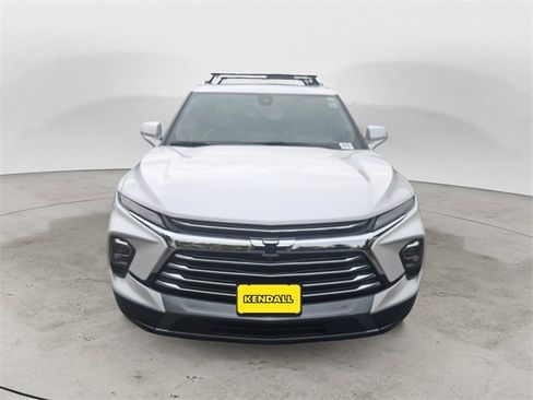 Used 2025 Chevrolet Blazer Premier w/ Driver Confidence II Package image 8
