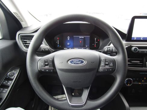 Used 2025 Ford Escape Active AWD/4WD image 16