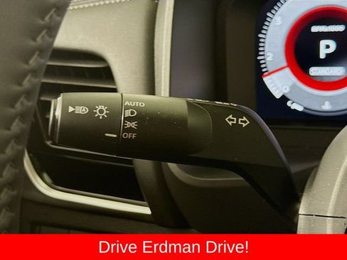 Used 2025 Nissan Rogue SL FWD image 15