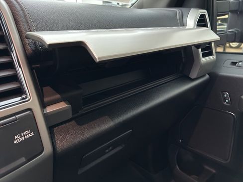 Used 2021 Ford F350 Lariat image 28