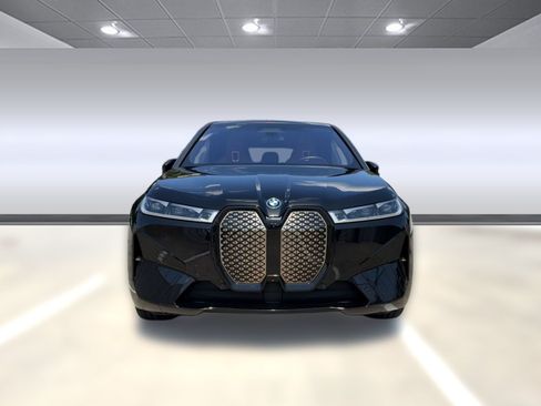 Certified 2023 BMW iX M60 w/ Executive Package AWD/4WD image 6