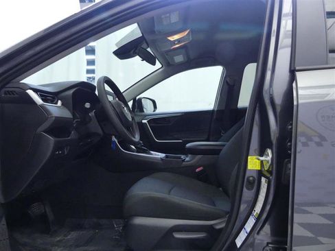 Used 2020 Toyota RAV4 LE image 19