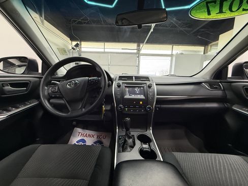 Used 2017 Toyota Camry LE image 12
