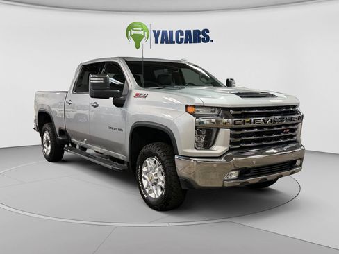 Used 2022 Chevrolet Silverado 3500 LTZ w/ LTZ Convenience Package AWD/4WD image 7