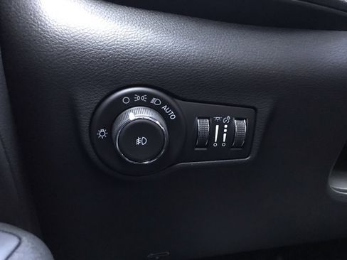 New 2026 Jeep Compass Latitude image 36