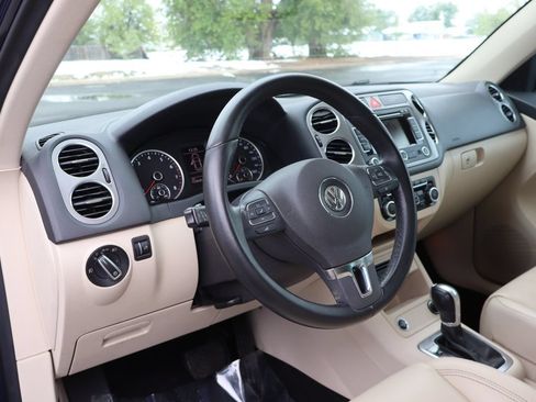 Used 2011 Volkswagen Tiguan SEL AWD/4WD image 15