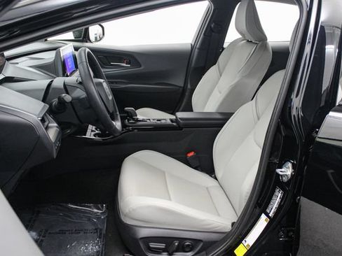 Used 2024 Toyota Prius XLE FWD image 16