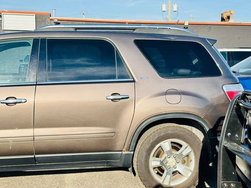 Used 2008 GMC Acadia SLT w/ Convenience Package FWD image 6