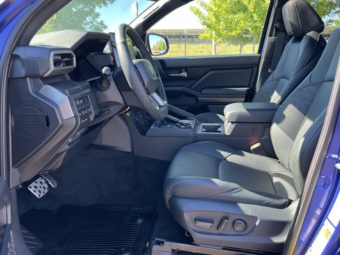 Used 2025 Toyota Tacoma TRD Sport w/ TRD Sport Premium Package AWD/4WD image 12