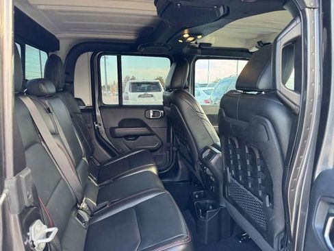 Used 2022 Jeep Gladiator Rubicon w/ LED Lighting Group image 13