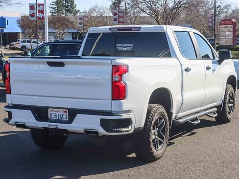 Used 2021 Chevrolet Silverado 1500 LT Trail Boss w/ Convenience Package II image 4