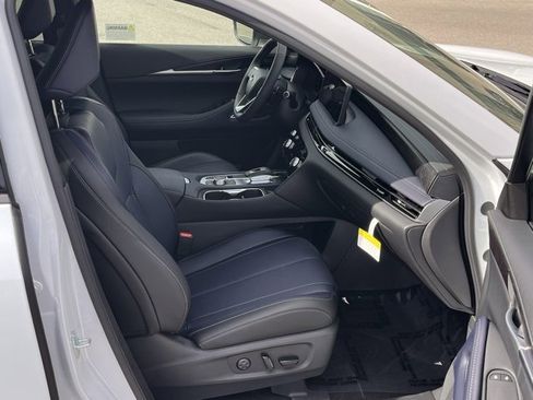 New 2026 INFINITI QX60 Sport image 8