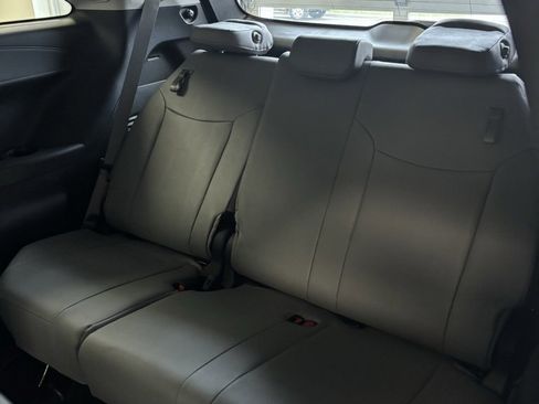 Used 2025 Toyota Sienna XLE image 26