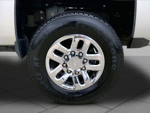 Used 2016 Chevrolet Silverado 3500 LT w/ LT Convenience Package AWD/4WD image 11