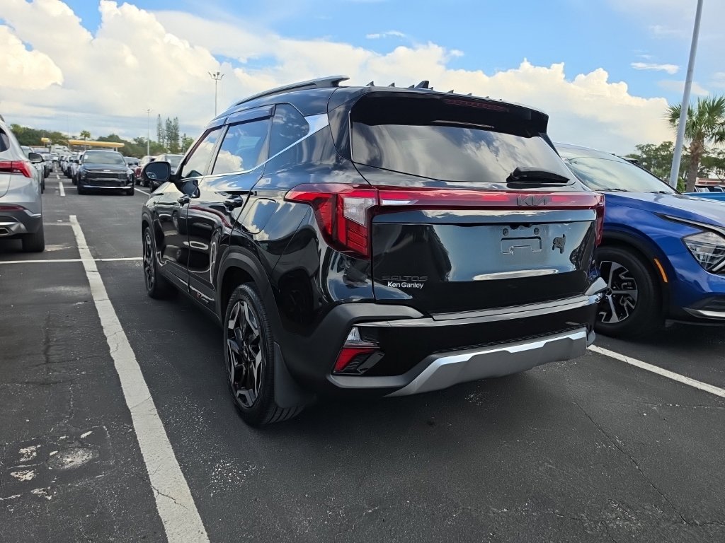 Certified 2024 Kia Seltos SX w/ SX Sunroof Package AWD/4WD image 14