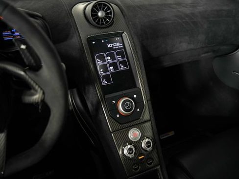 Used 2016 McLaren 675LT Coupe RWD image 20
