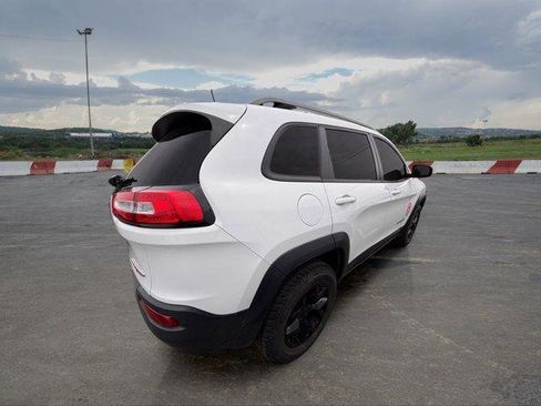 Used 2016 Jeep Cherokee Trailhawk w/ Leather Interior Group AWD/4WD image 3