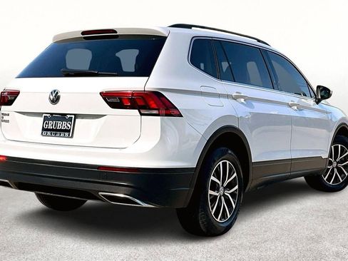 Used 2019 Volkswagen Tiguan SE image 2