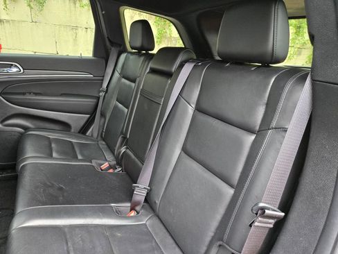 Used 2022 Jeep Grand Cherokee Limited AWD/4WD image 12