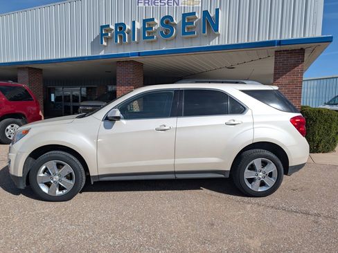 Used 2012 Chevrolet Equinox LT image 2