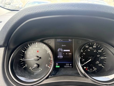Used 2020 Nissan Rogue SV AWD/4WD image 17
