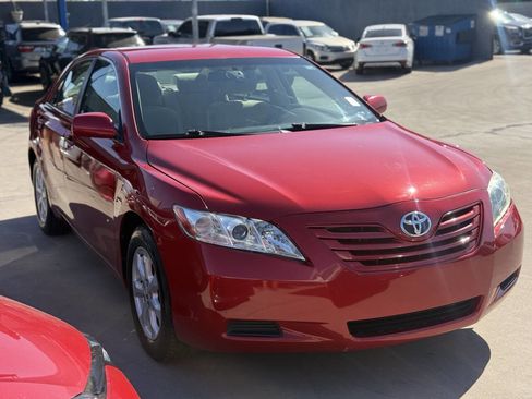 Used 2009 Toyota Camry LE image 2
