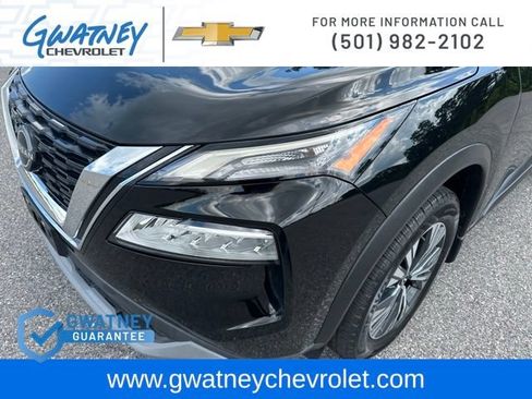 Used 2022 Nissan Rogue SV FWD image 14