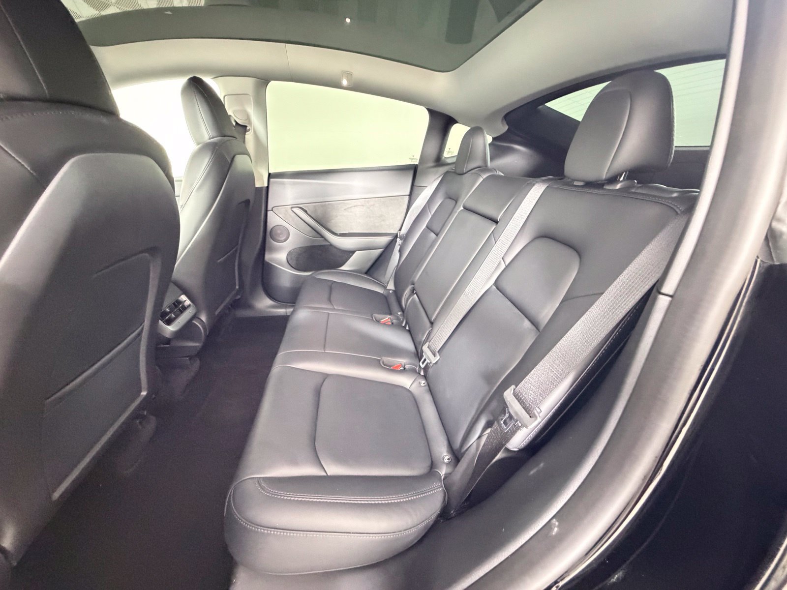 Used 2022 Tesla Model Y Long Range AWD/4WD image 14