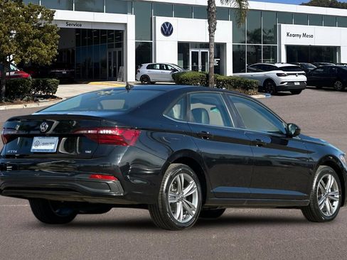 Used 2024 Volkswagen Jetta SE FWD image 4