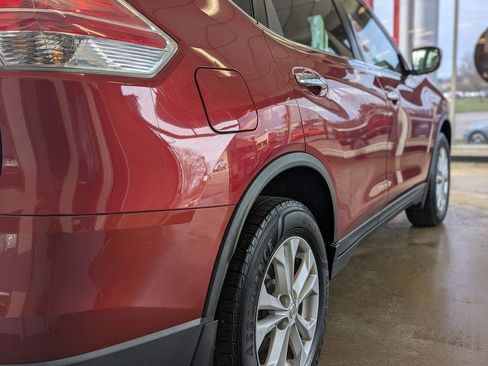 Used 2016 Nissan Rogue SV AWD/4WD image 10