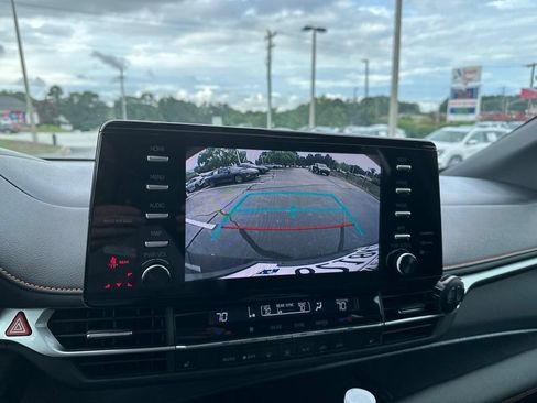 Used 2022 Toyota Sienna XSE FWD image 13