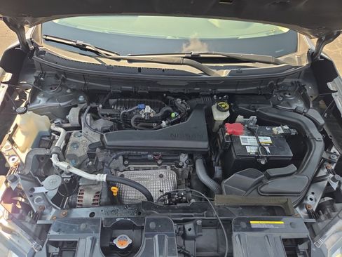 Used 2018 Nissan Rogue SV AWD/4WD image 20