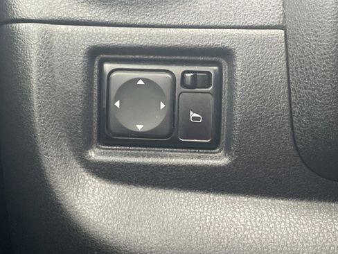 Used 2019 Nissan Versa SV image 24