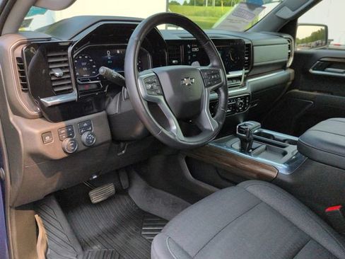 Used 2023 Chevrolet Silverado 1500 RST AWD/4WD image 12