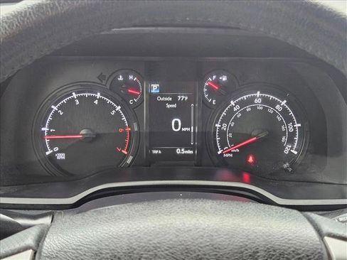 Used 2022 Toyota 4Runner SR5 Premium w/ Moonroof Package RWD image 11