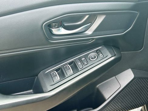 Used 2023 Honda Accord EX image 17