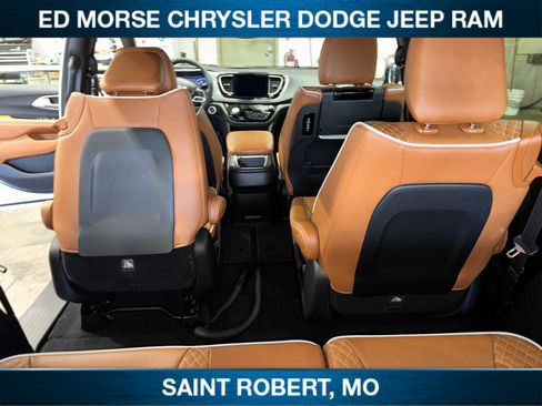 New 2026 Chrysler Pacifica Pinnacle FWD image 39