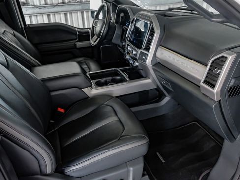 Used 2022 Ford F250 Platinum w/ FX4 Off-Road Package image 12