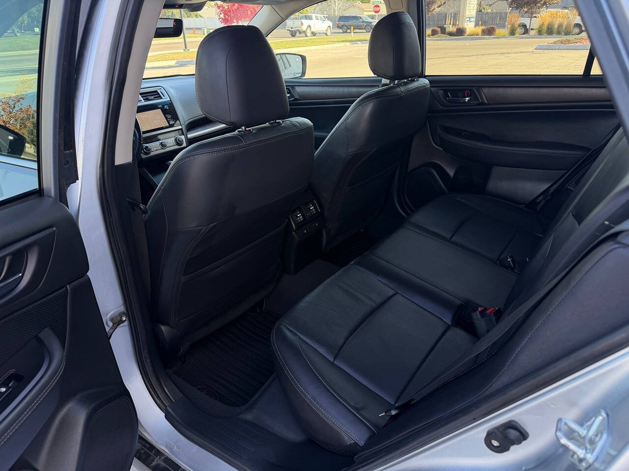 Used 2017 Subaru Outback 2.5i Limited AWD/4WD image 25