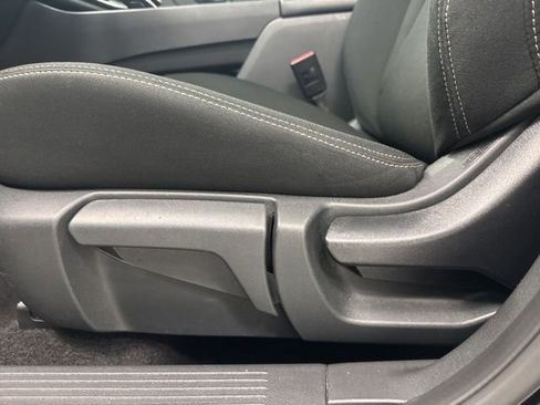 Used 2024 Nissan Rogue S AWD/4WD image 10