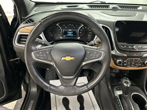 Used 2018 Chevrolet Equinox Premier AWD/4WD image 4