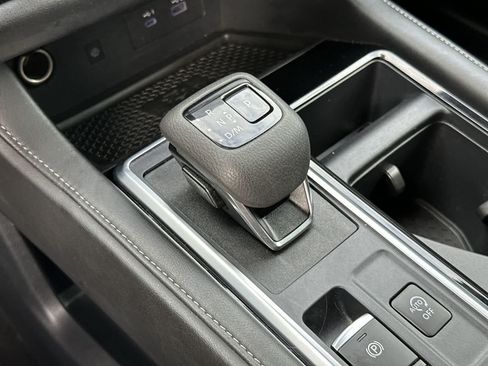 Used 2025 Nissan Pathfinder SL AWD/4WD image 22