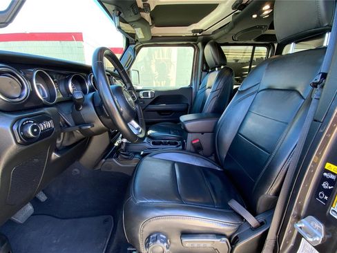 Used 2021 Jeep Wrangler Unlimited Sahara AWD/4WD image 10