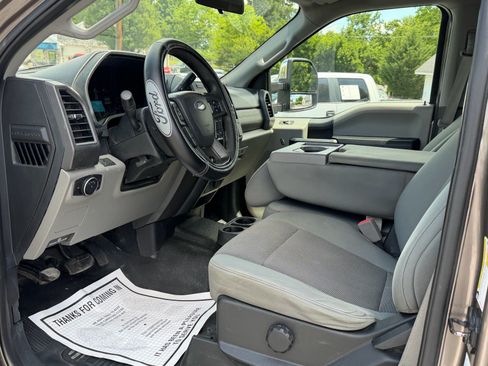 Used 2019 Ford F250 XL w/ STX Appearance Package AWD/4WD image 16