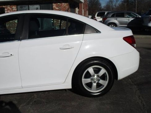 Used 2014 Chevrolet Cruze LT image 14