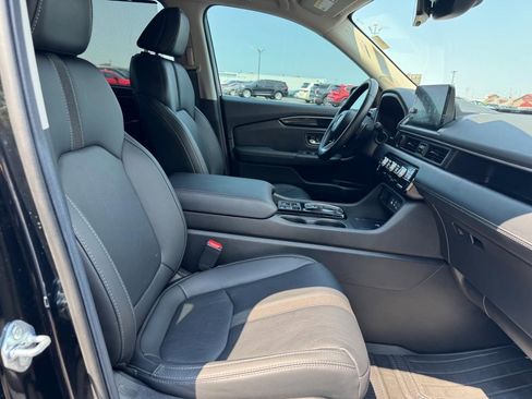 Certified 2025 Honda Pilot EX-L image 18